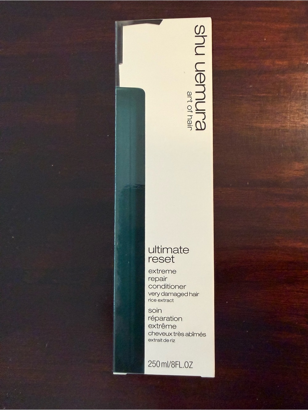 Shu Uemura Ultimate Reset Repair Conditioner — White & Teal
